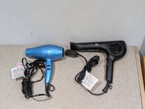 lot 22 image: (2) BLOWDRYERS- BIOIONIC & BABYLISS