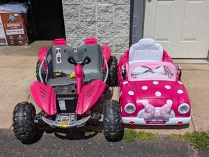 lot 113 image: (2) POWERWHEELS MOTORIZED VEHICLES
