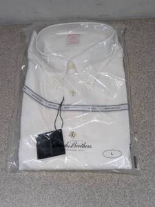lot 65 image: NEW LARGE BROOKS BROTHERS DRESS SHIRT (WHITE)