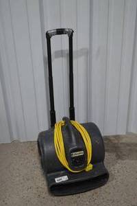 lot 13 image: SimPro 3Speed Air Mover