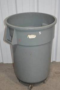 lot 53 image: Garbage Can On Wheels