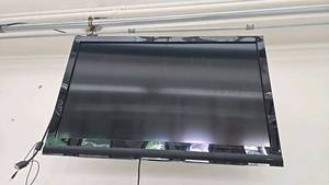 lot 86 image: Vizio 32 LED TV, 1080p, Wall Mount Included, HDMI, white board included.