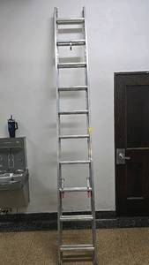 lot 175 image: Keller 3220K Aluminum Extension Ladder, 20 ft, 200 lbs Capacity, Type III