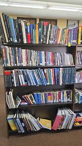 lot 225 image: Over 100 Assorted Non-Fiction & Reference Books Collection with Varied Publishers
