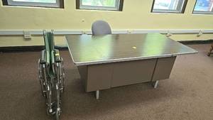 lot 262 image: Office Desk and Chair Set, 60 Desk with 4 Drawers, Swivel Chair, wheelchair