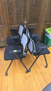 lot 295 image: (4) Black and Grey Stackable Office Chairs with Wheels and Armrests
