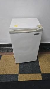 lot 356 image: Haier BC-111 Mini Refrigerator, 3.3 cu ft, White, 115V, Free-standing