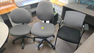 lot 369 image: (3) Office Chairs, Swivel and Guest Types, Grey and Black Colors