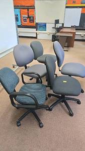 lot 529 image: (5) Office Chairs, Various Grey and Blue, Swivel, Adjustable Height