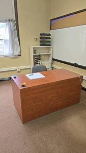 lot 549 image: Office Furniture Set with Desk, Swivel Chair, and Storage Shelves