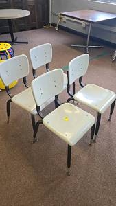 lot 579 image: (4) Stackable Light Grey Classroom Chairs, Plastic & Metal, 20x18x30in