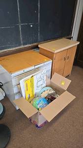 lot 587 image: Office Furniture Set Filing Cabinets & Storage Cabinet, Metal & Wood