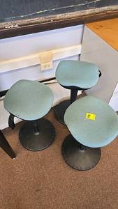 lot 588 image: Ergonomic Office Stools, Swivel Base, Teal Fabric