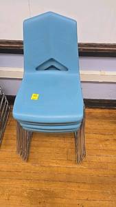 lot 627 image: (5), Blue Stackable Chairs, Plastic Seat with Metal Legs,