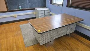 lot 645 image: Office Desk with 6 Drawers, Wood and Metal, 60x30 Inches and (2) File Cabinets