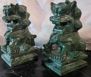 lot 85 image: Foo Lion Dog Guardian Statuettes