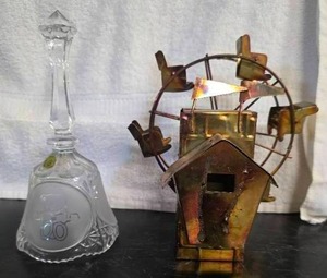 lot 89 image: Ferris wheel music box and a lead-crystal bell