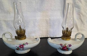lot 96 image: A Pair of VintageMCM Japanese Aladdin style oil lamps