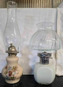 lot 97 image: 2 VintageMCM Table-top Oil Lamp