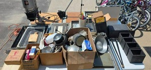lot 111 image: Dejure Versatile II vintage photo enlarger and complete vintage darkroom components