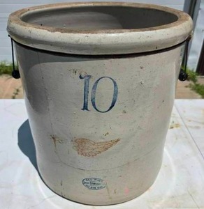 lot 115 image: Genuine Antique 10 gallon Red Wing Crock