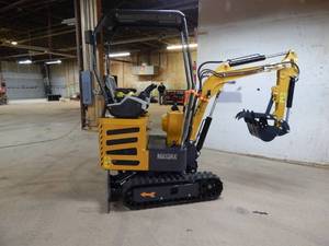 lot 21 image: NEW CFG MX12RX Mini Excavator