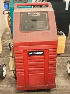 lot 6 image: MotorVac Steer Clean System 1000 Power Steering Cleaning System