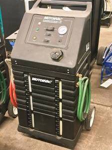 lot 8 image: MotorVac Coolant Clean System III Coolant Cleaning System