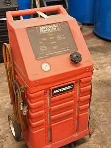 lot 22 image: MotorVac Transtech III Automatic Transmission Service System