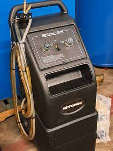 lot 27 image: MotorVac Diff-Vac 1000 Differential System (in original packaging)