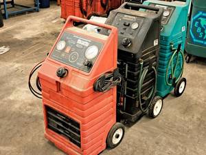 lot 103 image: MotorVac Coolant Cleaning System (x2) and Carbon Clean Fuel system Cleaning and Diagnostic Center (x1) (For Parts, Not Operational)