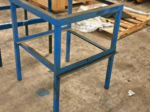 lot 94 image: Metal Stand 28 x 28 x 36 12