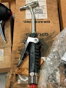lot 146 image: Graco Dispenser Valve ATF #222412 (in original packaging)
