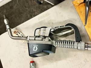 lot 170 image: Graco Digital Metered Dispenser Valve