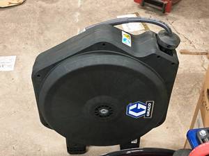 lot 187 image: Graco 250-PSI Hose Reel with Hose   38 x 50  AW NMTG (in original packaging)