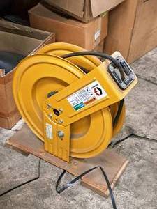 lot 202 image: Graco 5000 PSI Grease Hose Reel with Hose  14 x 50 #237032