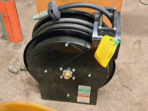 lot 205 image: Belcrank 3000 PSI Lube Hose Reel with Hose  12 x 50 #2120-013 (in original packaging)