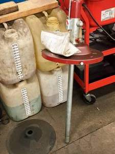 lot 221 image: Alemite Grease Pump