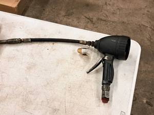 lot 138B image: Metered Valve Dispenser