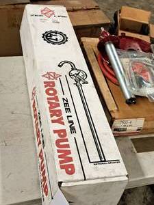 lot 257 image: Zee Line Rotary Pump #1002 (in original packaging)