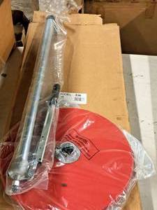 lot 258 image: Zee Line Lube Pump #336 (in original packaging)