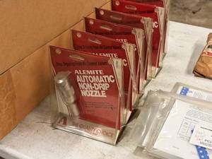 lot 272 image: Lot of (6) Alemite Automatic Non-Drip Nozzle (in original packaging)