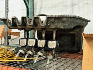 lot 138A image: 4-Handle Dispenser