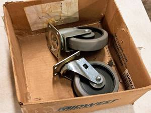 lot 400 image: Lot of (2) 5 Swivel Caster Wheels with Locking Top Plate