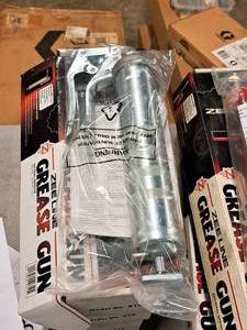lot 268 image: Zee Line Grease Gun #610 (in original packaging)