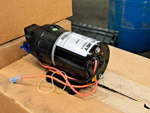 lot 284 image: Flojet Replacement MCX Electric Pump Motor #D7134E3011B (in original packaging)
