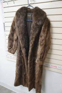 Pino Canada: Women's Mink Fur Coat 54" long (Beaver?)