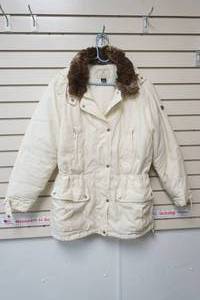 lot 9 image: Ralph Lauren Womens Ski Jacket Size Medium