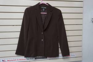 lot 38 image: Norton McNaughton Petites Blazer Jacket (Brown)