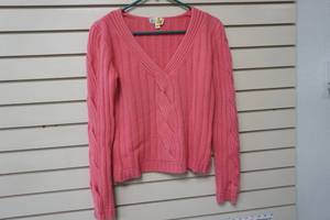 lot 42 image: St. John Sport Pink Sweater